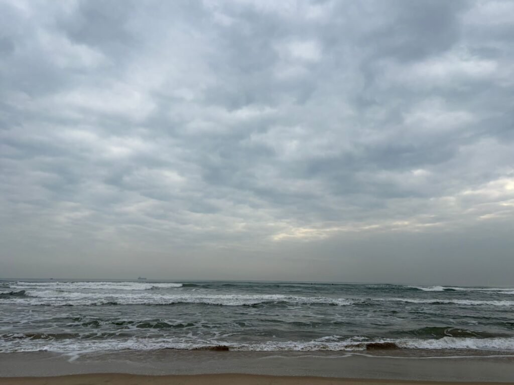 A quieter side of the Konkan coast—where grey skies and restless waves create a different kind of beauty.